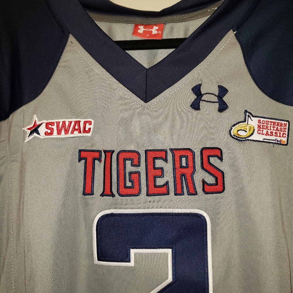 #2 Shedeur Sanders  , Jackson State University, men's jersey. - Picture 3 of 3